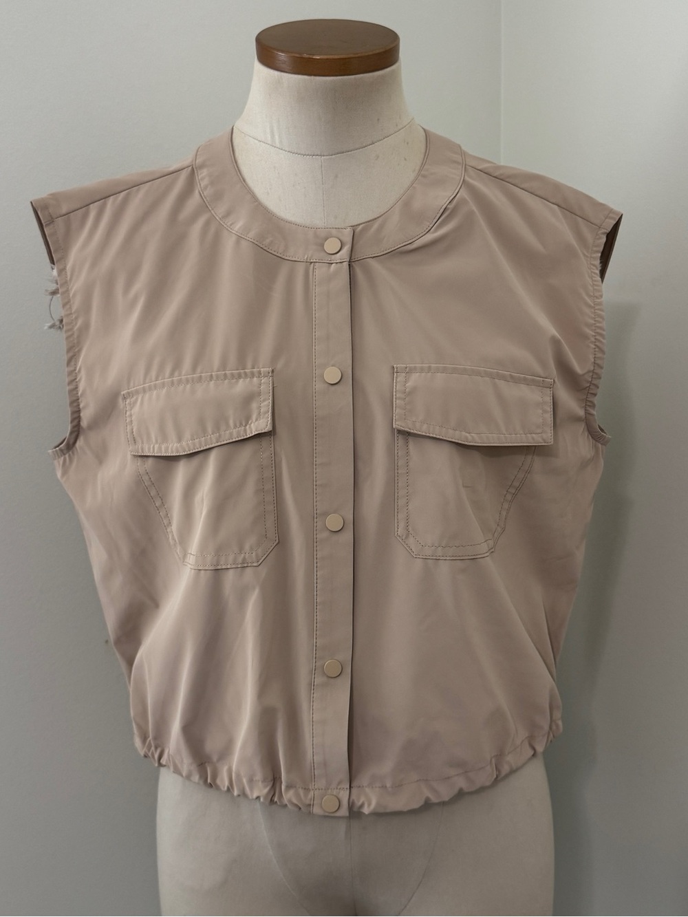 Zara Medium Lightweight Utility Vest ~ Pockets Snap‎ Front Cinch Waist